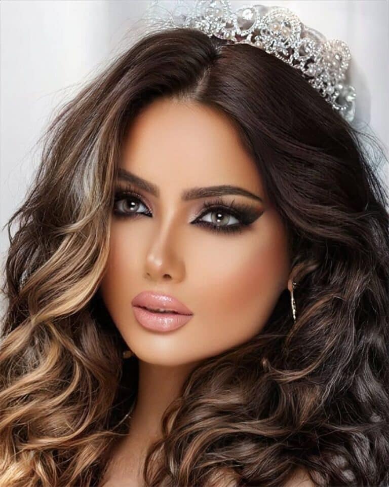 ميكب ارتست مشاعل الغنام: لمسة الإبداع والجمال العصري في قلب الرياض https://www.instagram.com/mashael_alghannam/
