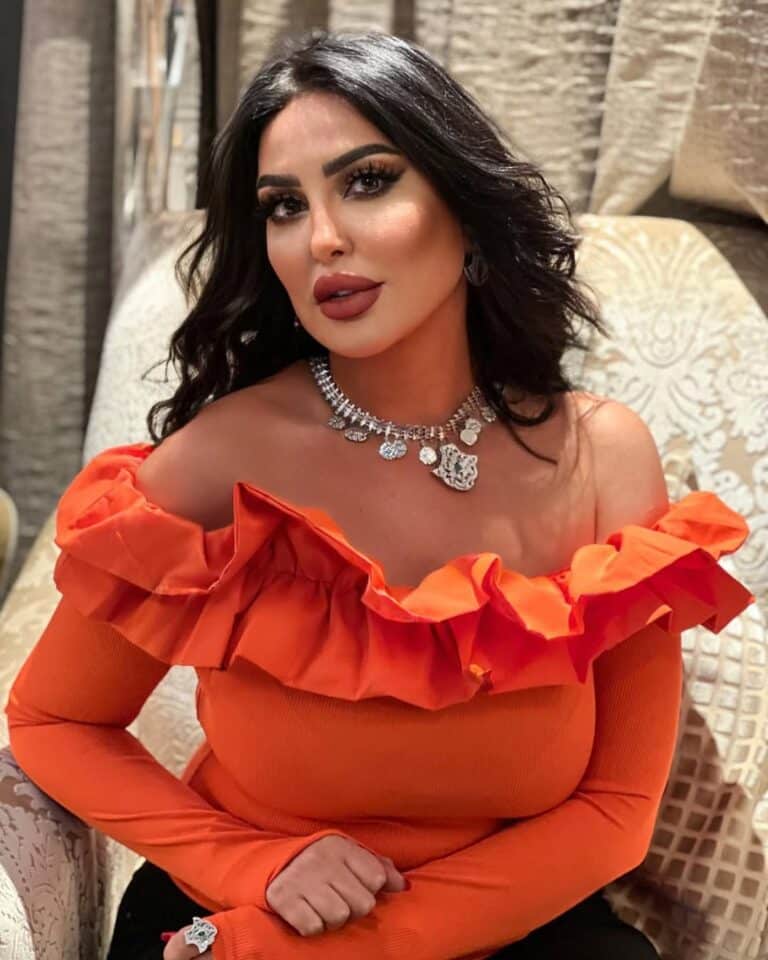 ميكب ارتست مشاعل الغنام في الرياض: إطلالة سينمائية بتوقيع فني يخطف الأنظار مشاعل الغنام في الرياض
