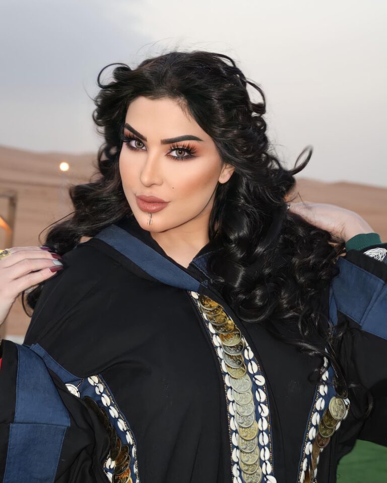 مها الغنام: أفضل ميكب ارتست في الرياض لتجربة تضاهي أفخم صالون نسائي خبيرة التجميل مها الغنام تقدم أحدث صيحات مكياج العرايس في الرياض 2026