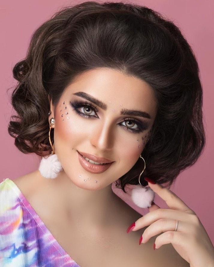 افضل ميك ارتست في الرياض مها الغنام - فن المكياج الاحترافي