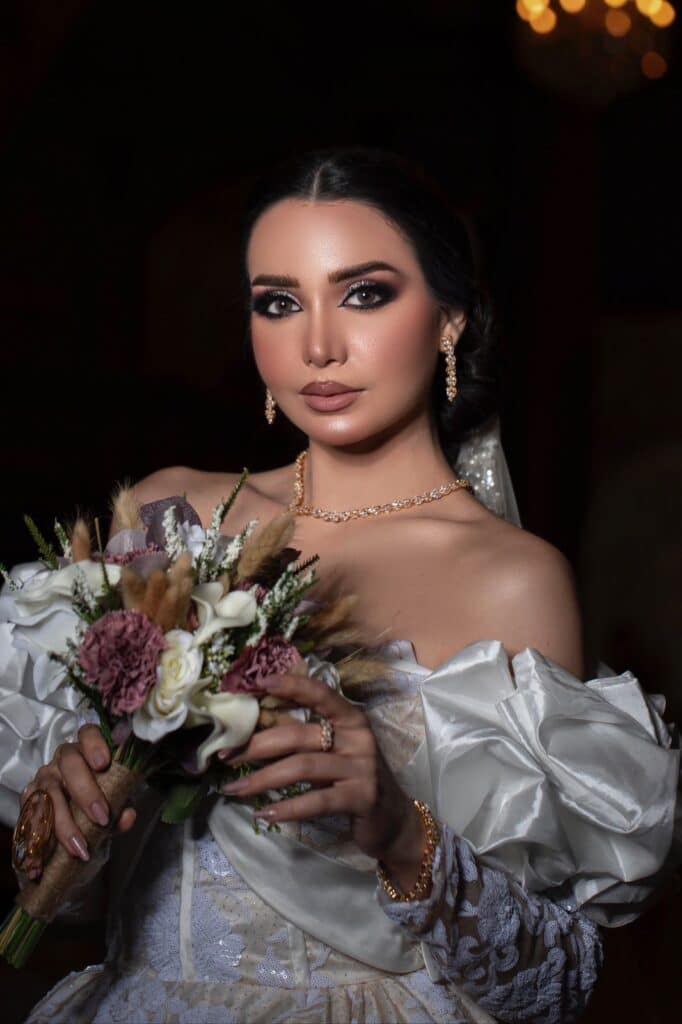 ميكب ارتست مها الغنام لمكياج عرايس وسهرات بالرياض